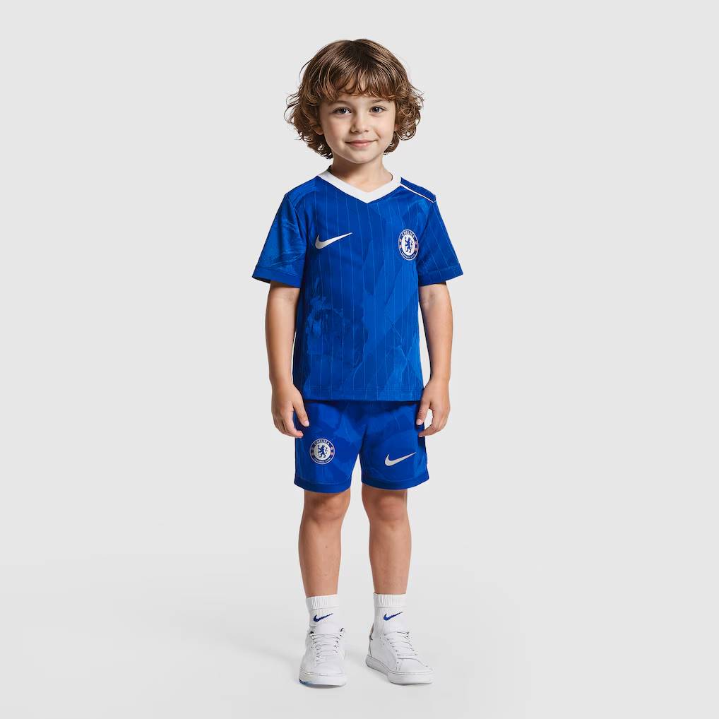 Chelsea Stores – Best Selection of chelsea nike home stadium minikit 2025-26 – infants Chelsea Gear